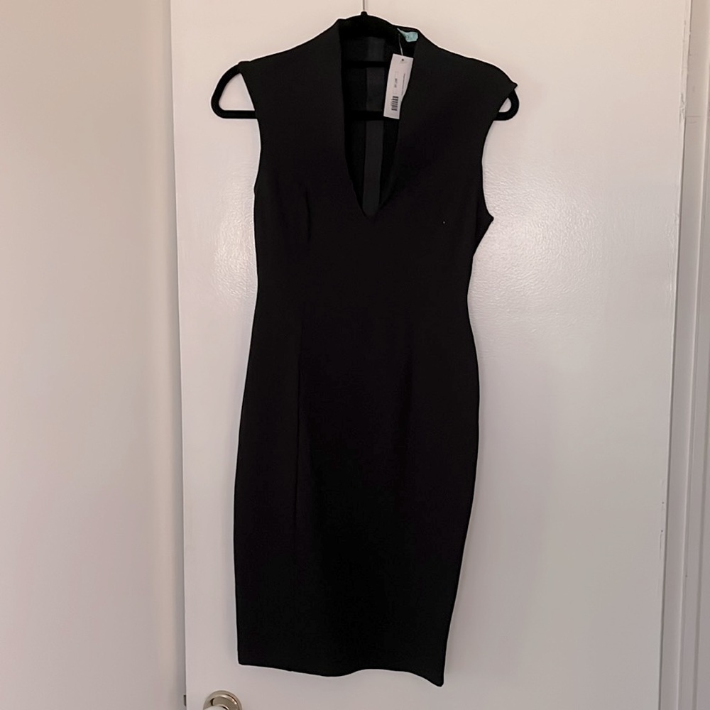 NWT Karlie “Vneck Mod Ponte” Black fitted mini dress